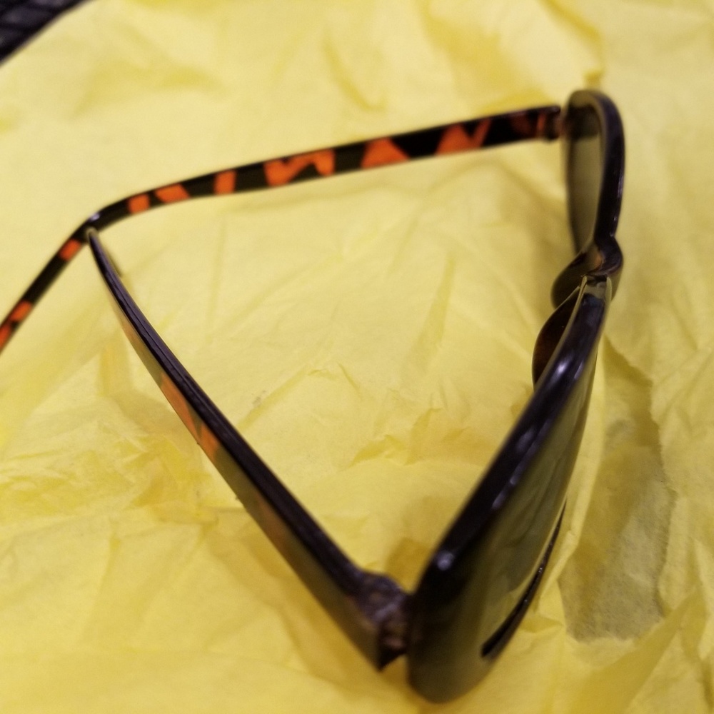 Brown sunglasses